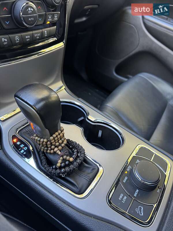 Внедорожник / Кроссовер Jeep Grand Cherokee 2020 в Киеве