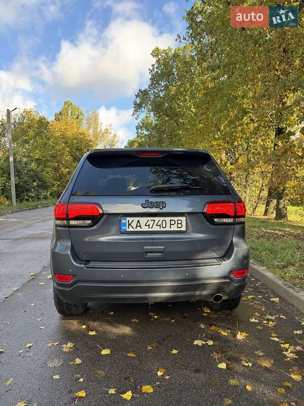 Внедорожник / Кроссовер Jeep Grand Cherokee 2020 в Киеве