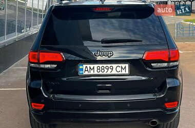 Позашляховик / Кросовер Jeep Grand Cherokee 2017 в  фото 6 Позашляховик / Кросовер Jeep Grand Cherokee 2017 в