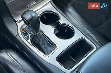 Позашляховик / Кросовер Jeep Grand Cherokee 2017 в  фото 14 Позашляховик / Кросовер Jeep Grand Cherokee 2017 в