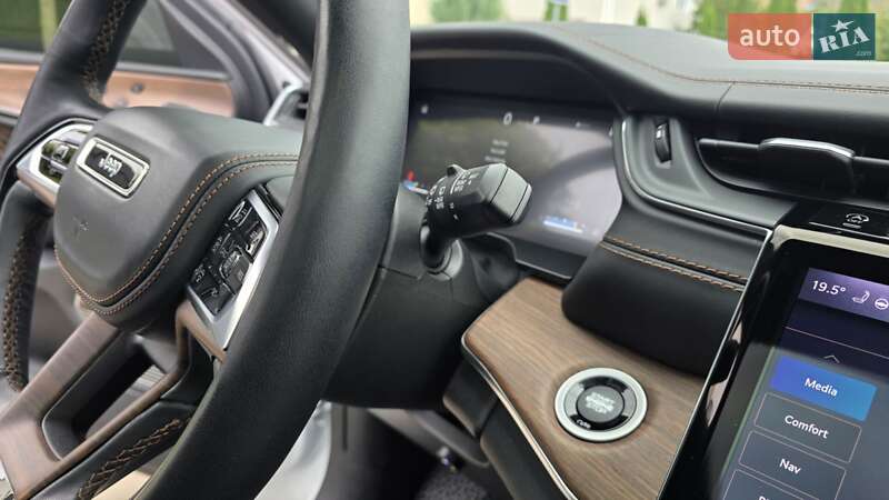 Внедорожник / Кроссовер Jeep Grand Cherokee 2022 в Киеве фото 38 Внедорожник / Кроссовер Jeep Grand Cherokee 2022 в Киеве