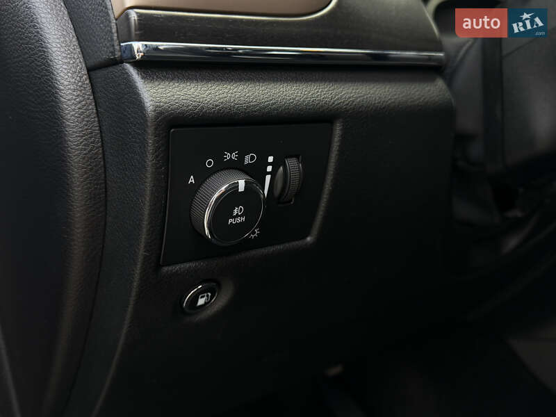 Позашляховик / Кросовер Jeep Grand Cherokee 2015 в Києві фото 17 Позашляховик / Кросовер Jeep Grand Cherokee 2015 в Києві
