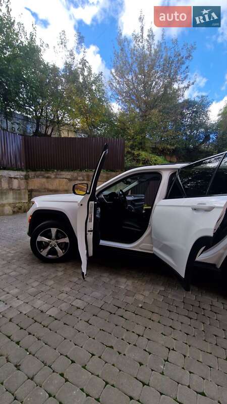 Внедорожник / Кроссовер Jeep Grand Cherokee 2022 в Виннице