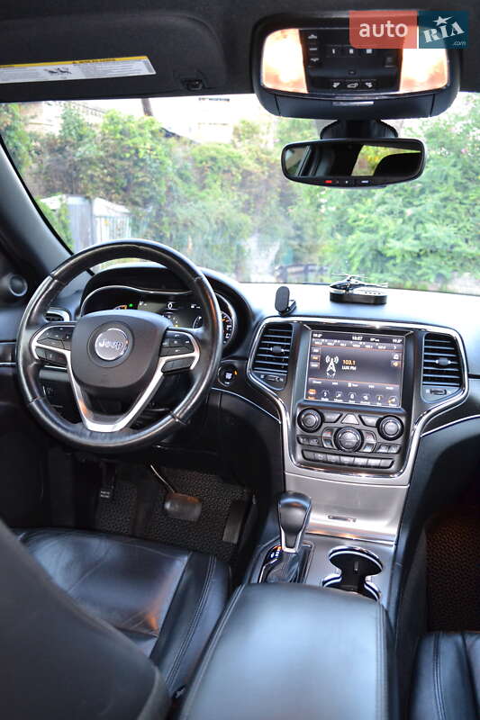 Внедорожник / Кроссовер Jeep Grand Cherokee 2017 в Киеве