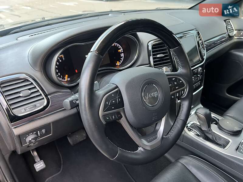 Внедорожник / Кроссовер Jeep Grand Cherokee 2021 в Киеве фото 17 Внедорожник / Кроссовер Jeep Grand Cherokee 2021 в Киеве
