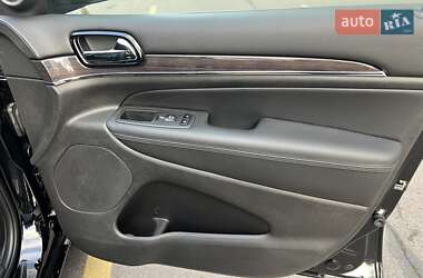 Внедорожник / Кроссовер Jeep Grand Cherokee 2021 в 