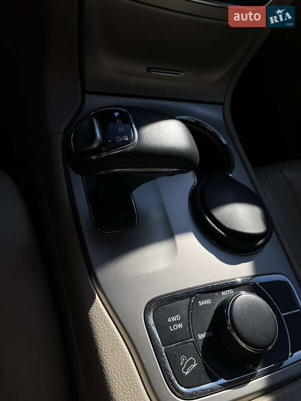 Внедорожник / Кроссовер Jeep Grand Cherokee 2015 в Одессе