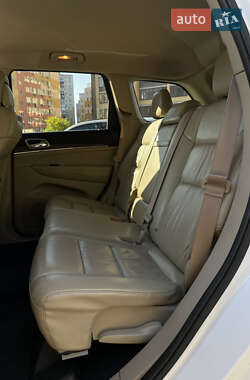 Внедорожник / Кроссовер Jeep Grand Cherokee 2015 в 