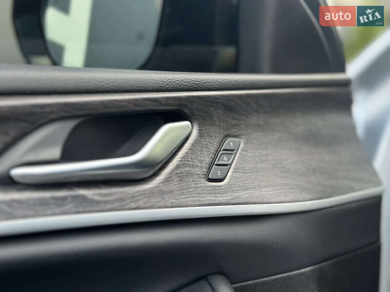 Внедорожник / Кроссовер Jeep Grand Cherokee 2023 в Львове