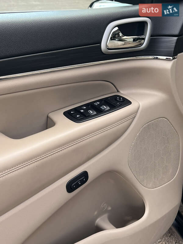 Внедорожник / Кроссовер Jeep Grand Cherokee 2021 в Одессе