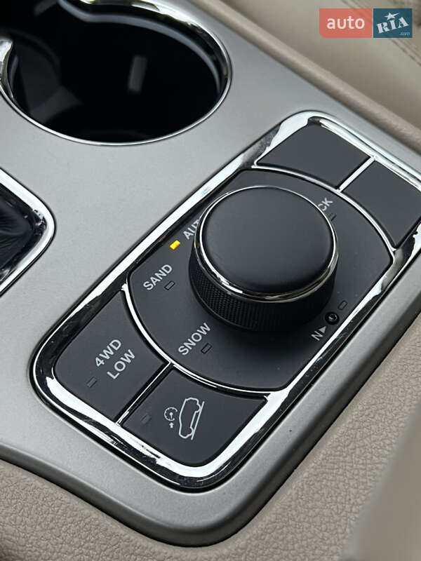 Внедорожник / Кроссовер Jeep Grand Cherokee 2021 в Одессе