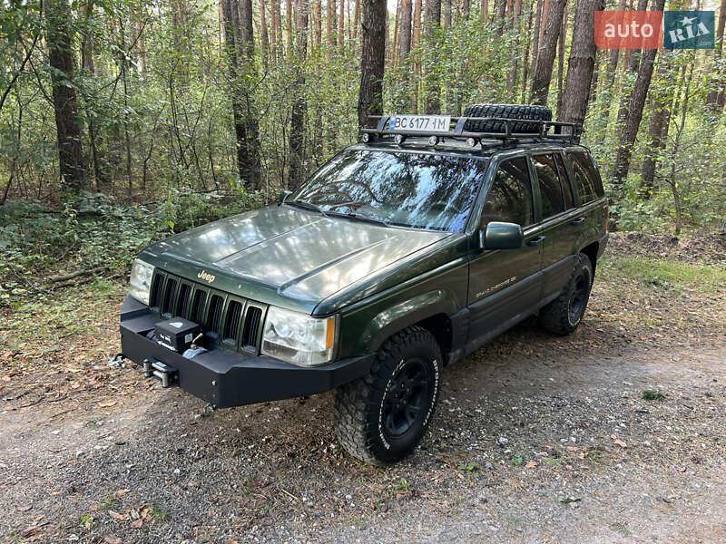 Внедорожник / Кроссовер Jeep Grand Cherokee 1996 в Кременце