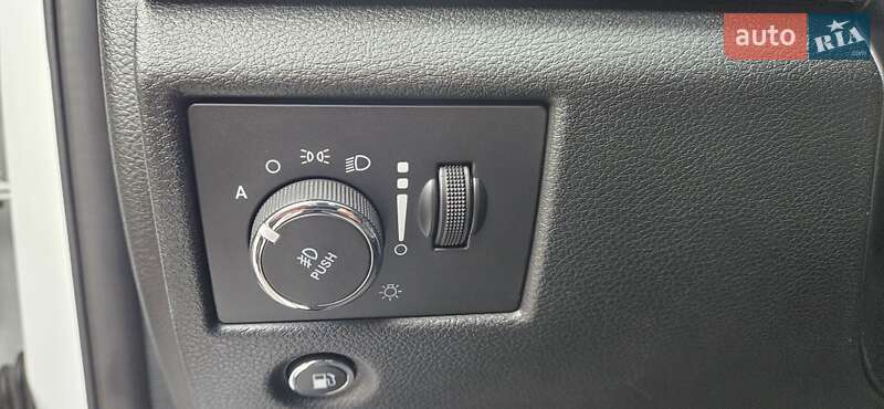 Внедорожник / Кроссовер Jeep Grand Cherokee 2018 в Киеве фото 21 Внедорожник / Кроссовер Jeep Grand Cherokee 2018 в Киеве