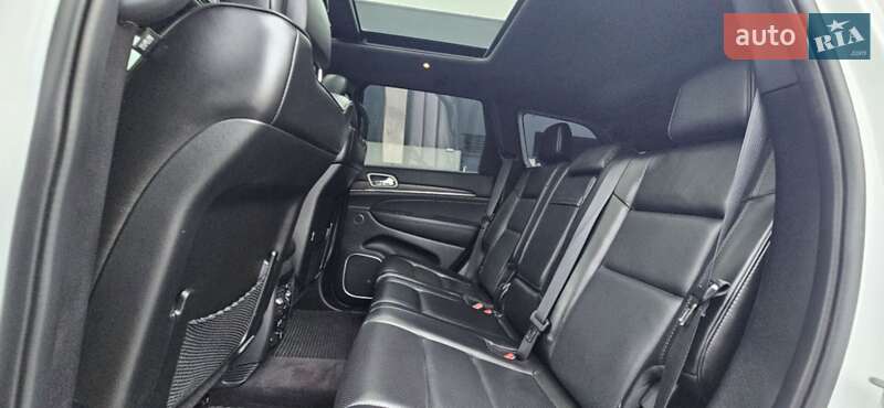Внедорожник / Кроссовер Jeep Grand Cherokee 2018 в Киеве фото 32 Внедорожник / Кроссовер Jeep Grand Cherokee 2018 в Киеве