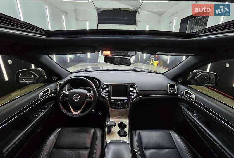 Внедорожник / Кроссовер Jeep Grand Cherokee 2015 в Черновцах