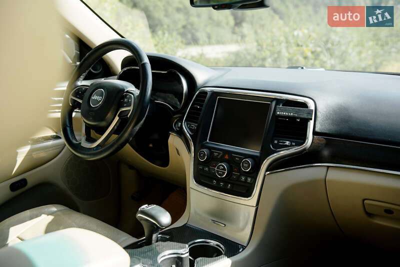 Внедорожник / Кроссовер Jeep Grand Cherokee 2013 в Тячеве фото 48 Внедорожник / Кроссовер Jeep Grand Cherokee 2013 в Тячеве