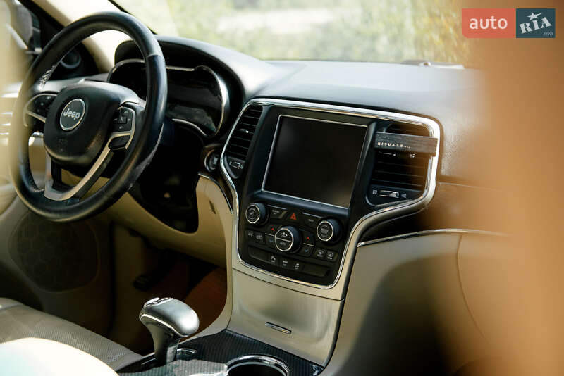 Внедорожник / Кроссовер Jeep Grand Cherokee 2013 в Тячеве фото 47 Внедорожник / Кроссовер Jeep Grand Cherokee 2013 в Тячеве