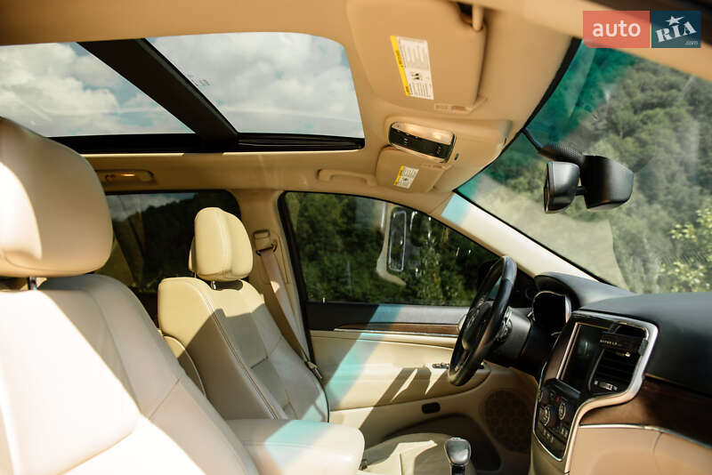 Внедорожник / Кроссовер Jeep Grand Cherokee 2013 в Тячеве фото 50 Внедорожник / Кроссовер Jeep Grand Cherokee 2013 в Тячеве