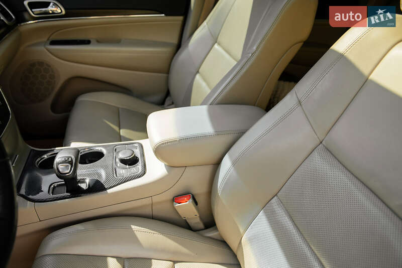 Внедорожник / Кроссовер Jeep Grand Cherokee 2013 в Тячеве фото 58 Внедорожник / Кроссовер Jeep Grand Cherokee 2013 в Тячеве