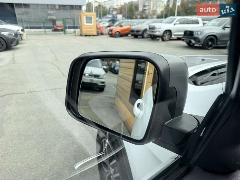 Внедорожник / Кроссовер Jeep Grand Cherokee 2018 в Киеве фото 18 Внедорожник / Кроссовер Jeep Grand Cherokee 2018 в Киеве