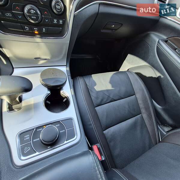 Внедорожник / Кроссовер Jeep Grand Cherokee 2014 в Львове фото 30 Внедорожник / Кроссовер Jeep Grand Cherokee 2014 в Львове