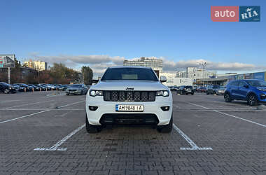 Внедорожник / Кроссовер Jeep Grand Cherokee 2020 в 