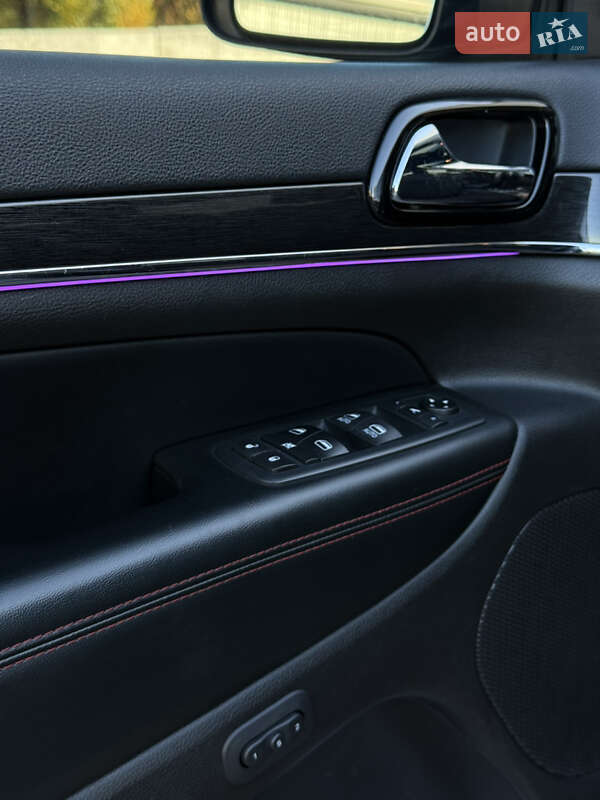 Позашляховик / Кросовер Jeep Grand Cherokee 2020 в Луцьку