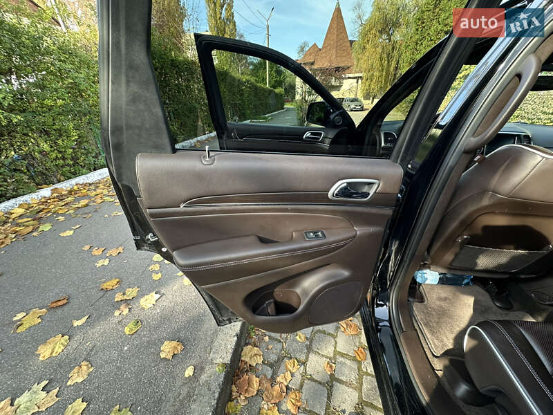 Внедорожник / Кроссовер Jeep Grand Cherokee 2018 в Черновцах фото 24 Внедорожник / Кроссовер Jeep Grand Cherokee 2018 в Черновцах