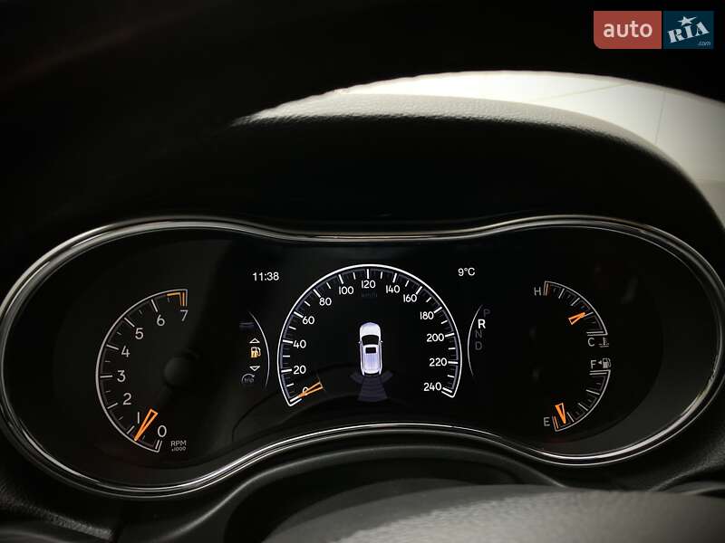 Внедорожник / Кроссовер Jeep Grand Cherokee 2019 в Киеве фото 27 Внедорожник / Кроссовер Jeep Grand Cherokee 2019 в Киеве