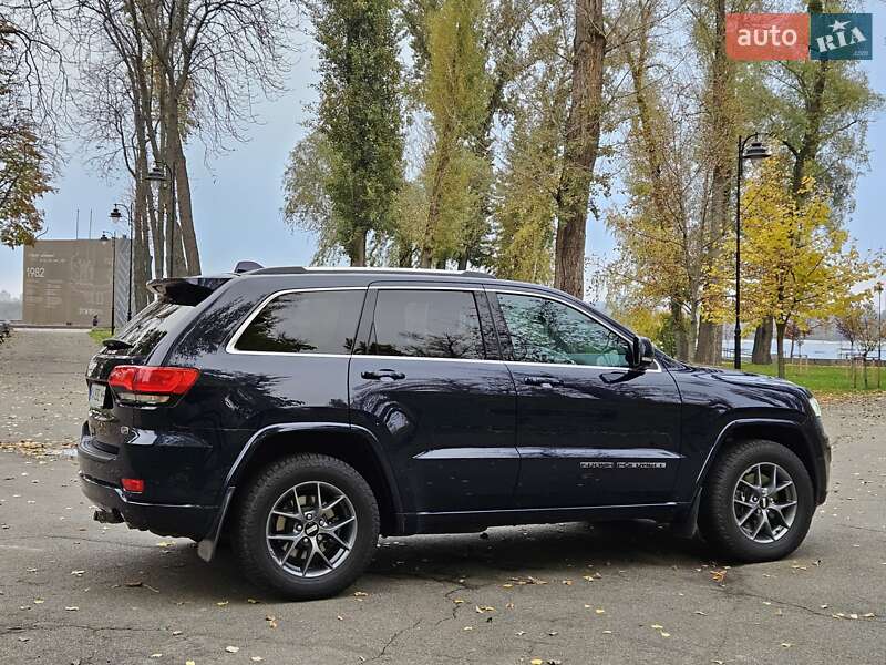 Внедорожник / Кроссовер Jeep Grand Cherokee 2018 в Киеве