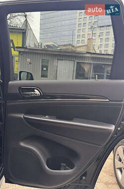 Внедорожник / Кроссовер Jeep Grand Cherokee 2020 в 