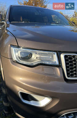 Внедорожник / Кроссовер Jeep Grand Cherokee 2021 в 