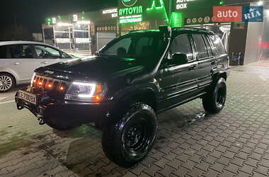 Позашляховик / Кросовер Jeep Grand Cherokee 2000 в 