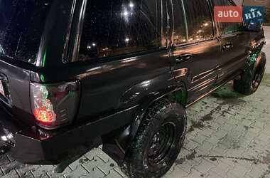 Позашляховик / Кросовер Jeep Grand Cherokee 2000 в 