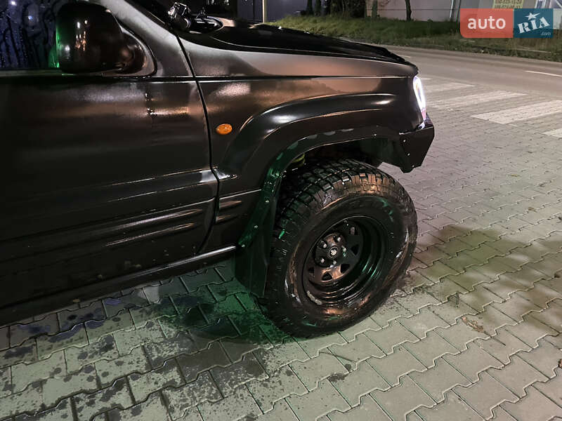 Внедорожник / Кроссовер Jeep Grand Cherokee 2000 в Черновцах