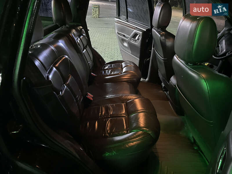 Внедорожник / Кроссовер Jeep Grand Cherokee 2000 в Черновцах