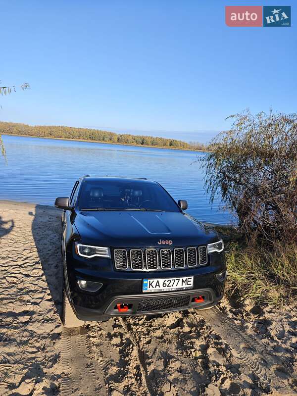 Внедорожник / Кроссовер Jeep Grand Cherokee 2018 в Киеве