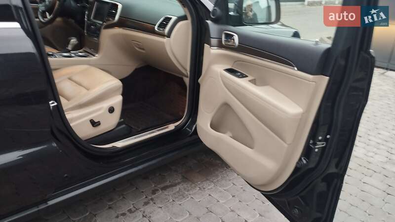 Позашляховик / Кросовер Jeep Grand Cherokee 2016 в Києві фото 15 Позашляховик / Кросовер Jeep Grand Cherokee 2016 в Києві