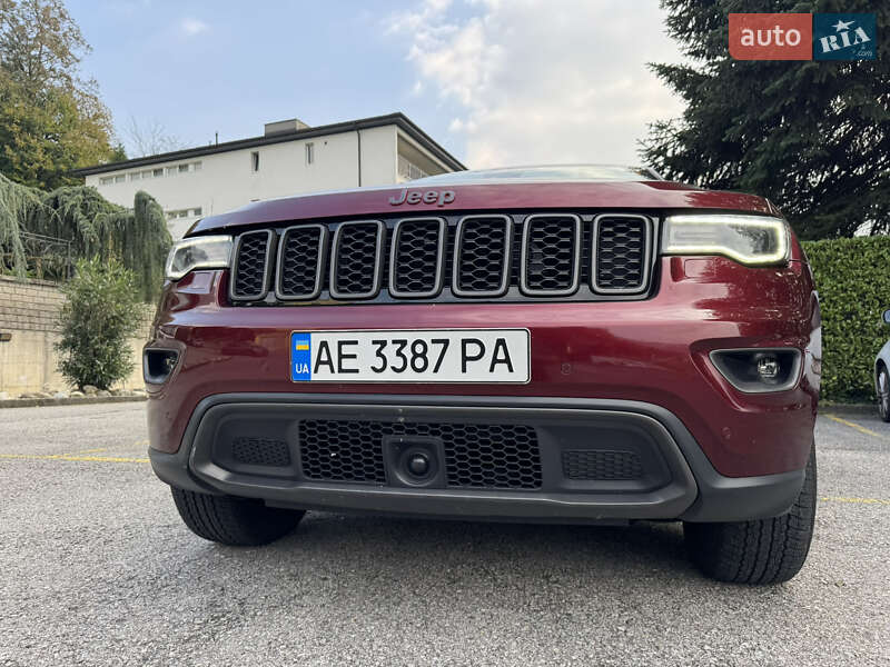 Позашляховик / Кросовер Jeep Grand Cherokee 2016 в Києві фото 31 Позашляховик / Кросовер Jeep Grand Cherokee 2016 в Києві