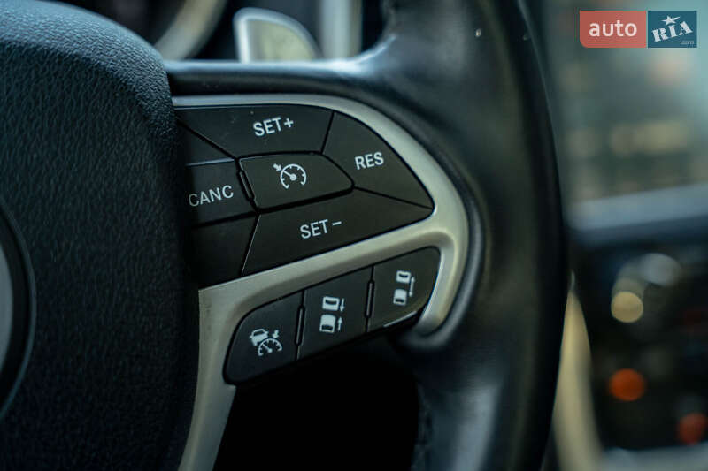 Внедорожник / Кроссовер Jeep Grand Cherokee 2016 в Черновцах фото 26 Внедорожник / Кроссовер Jeep Grand Cherokee 2016 в Черновцах