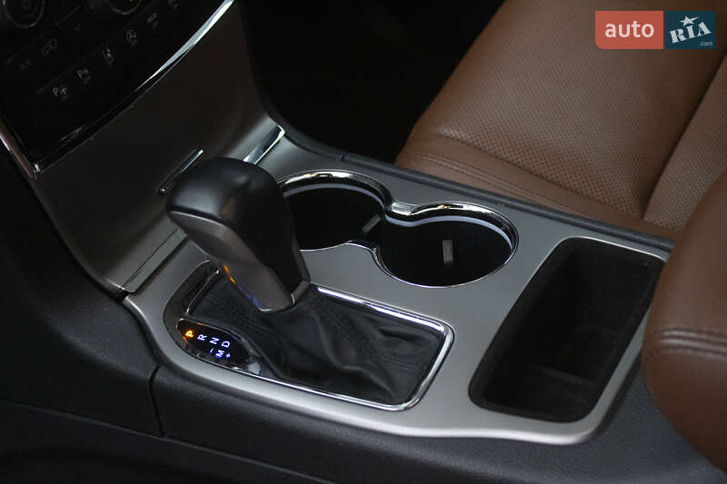 Внедорожник / Кроссовер Jeep Grand Cherokee 2019 в Киеве фото 23 Внедорожник / Кроссовер Jeep Grand Cherokee 2019 в Киеве