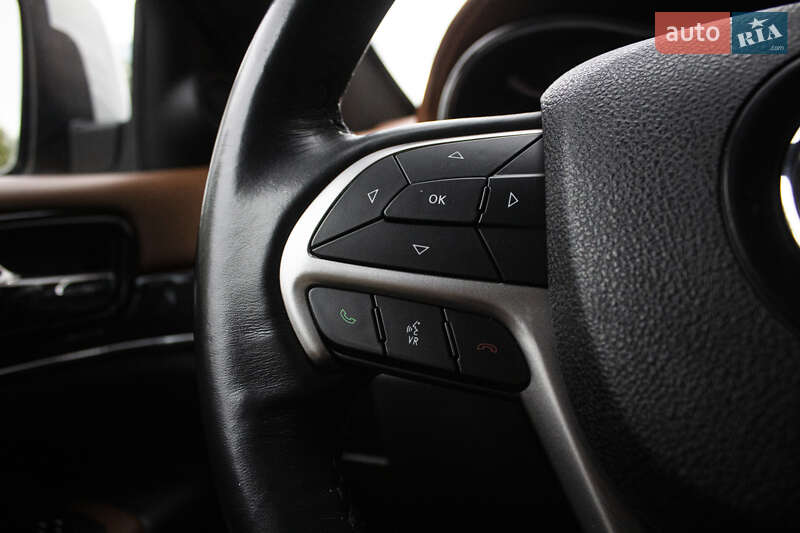 Внедорожник / Кроссовер Jeep Grand Cherokee 2019 в Киеве фото 26 Внедорожник / Кроссовер Jeep Grand Cherokee 2019 в Киеве