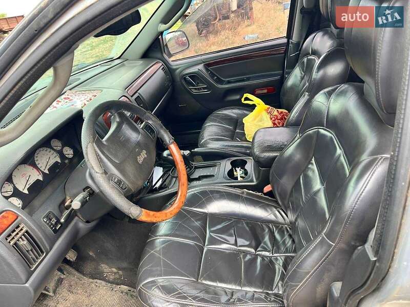 Внедорожник / Кроссовер Jeep Grand Cherokee 2003 в Соленом