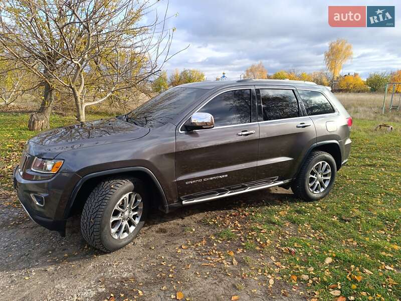 Внедорожник / Кроссовер Jeep Grand Cherokee 2016 в Яготине