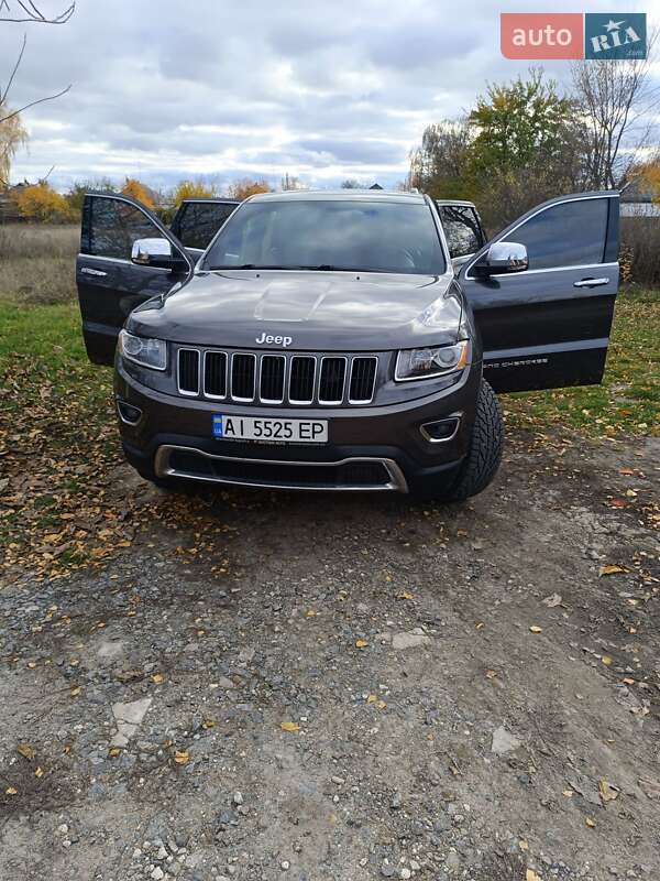 Внедорожник / Кроссовер Jeep Grand Cherokee 2016 в Яготине