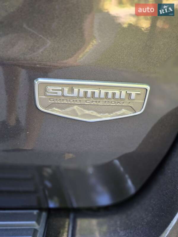 Внедорожник / Кроссовер Jeep Grand Cherokee 2018 в Киеве фото 2 Внедорожник / Кроссовер Jeep Grand Cherokee 2018 в Киеве