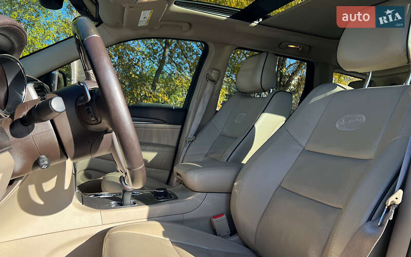 Внедорожник / Кроссовер Jeep Grand Cherokee 2015 в Львове