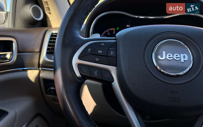 Внедорожник / Кроссовер Jeep Grand Cherokee 2015 в Львове