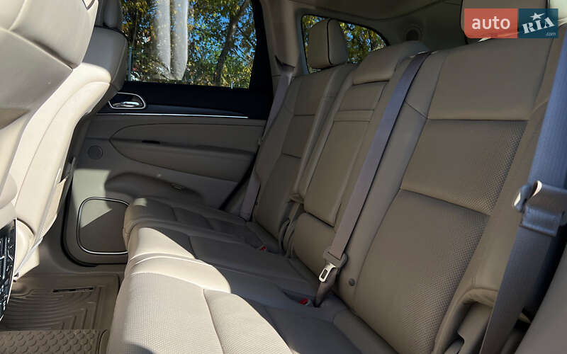 Внедорожник / Кроссовер Jeep Grand Cherokee 2015 в Львове