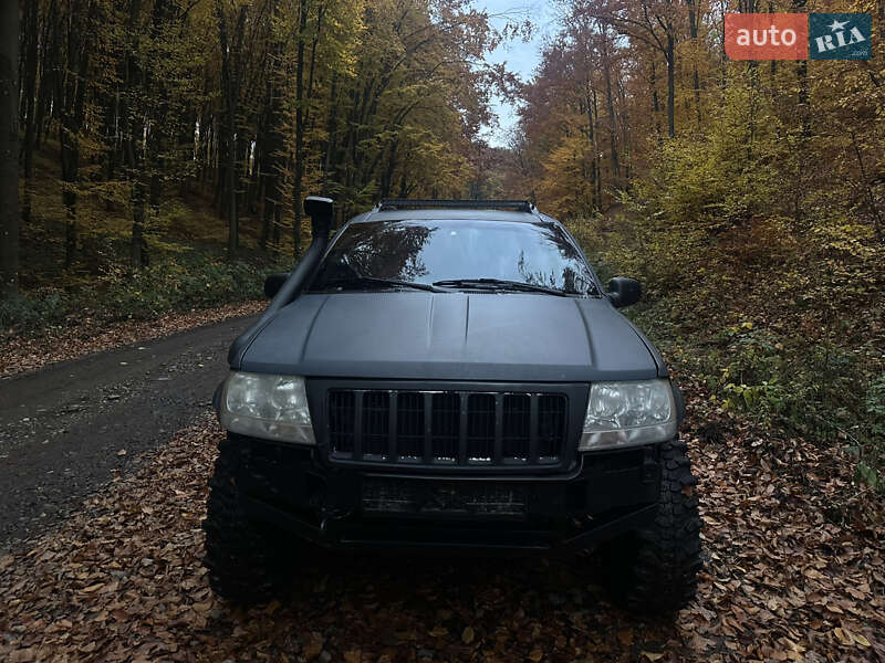 Внедорожник / Кроссовер Jeep Grand Cherokee 2004 в Хусте